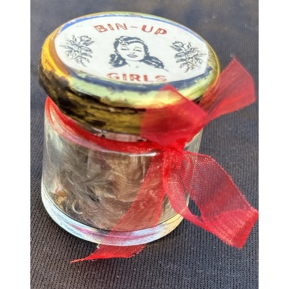 Vintage Trinket Scoop Mystery, Crow Confetti I Spy Core, collectibles, Tiny Jar - Picture 1 of 7